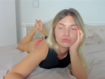 Lallie_ May 04, 2025 Chaturbate stream image