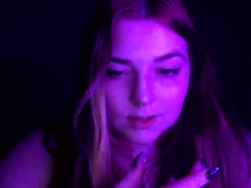 Thaliadoll02 May 05, 2025 Chaturbate stream image