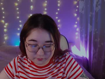 Eva_Peach18 May 05, 2025 Chaturbate stream image