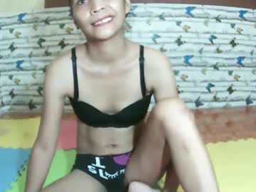 Yummysexyhardnipple08 May 05, 2025 Chaturbate stream image