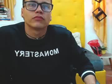 Sexytendermuscular May 05, 2025 Chaturbate stream image