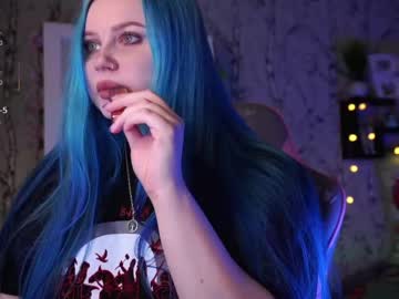 Moon_Valkyriie May 05, 2025 Chaturbate stream image