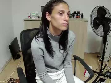 Karenwinston18 May 05, 2025 Chaturbate stream image