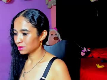 Emily_Bunny7 May 05, 2025 Chaturbate stream image
