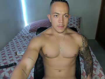 Ithan_Dante May 05, 2025 Chaturbate stream image