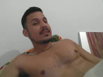 Diangohetero21cm May 05, 2025 Chaturbate stream image
