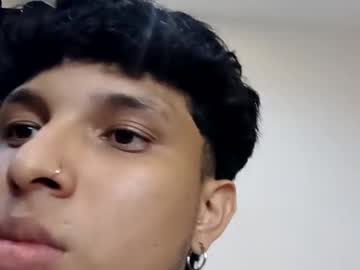 Axell_R May 05, 2025 Chaturbate stream image