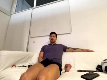 Davidlondon28 May 06, 2025 Chaturbate stream image