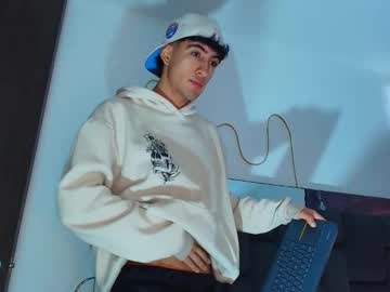 Alan_Eiden May 06, 2025 Chaturbate stream image