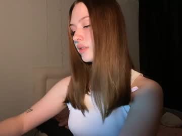 Heychloemw May 06, 2025 Chaturbate stream image