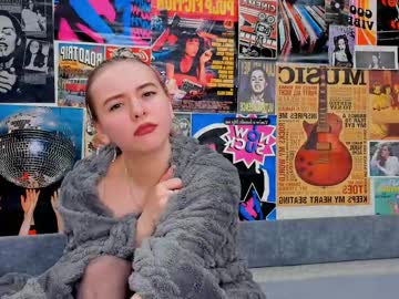Kerriar May 06, 2025 Chaturbate stream image