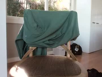 Kiwioncam25 May 06, 2025 Chaturbate stream image