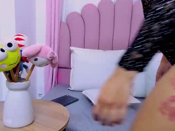 Caroline__Brown May 07, 2025 Chaturbate stream image