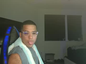 Amzeuss May 07, 2025 Chaturbate stream image