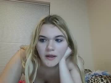 Kellyyy_1 May 07, 2025 Chaturbate stream image