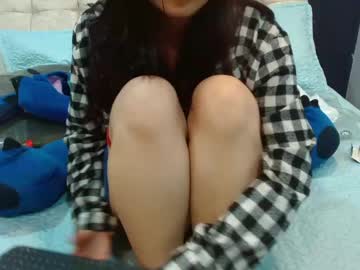 Juliawaine May 07, 2025 Chaturbate stream image