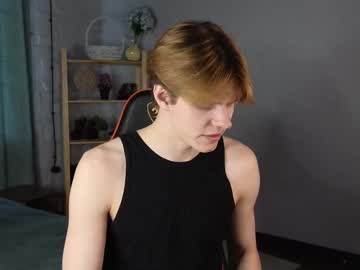 Martin_Hold May 07, 2025 Chaturbate stream image