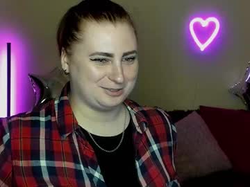 Alicia_Side_Red May 07, 2025 Chaturbate stream image