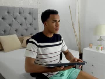 Axton_Vera May 07, 2025 Chaturbate stream image