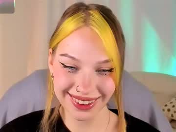 Yourghostwife May 07, 2025 Chaturbate stream image