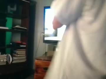 Fluffypuffers2420 May 07, 2025 Chaturbate stream image