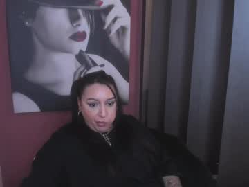 Raelledarkstar May 07, 2025 Chaturbate stream image