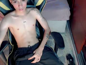 Kris_Cuervo May 07, 2025 Chaturbate stream image