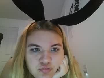 Kellyyy_1 May 08, 2025 Chaturbate stream image