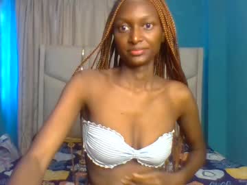Petite_Sandra May 08, 2025 Chaturbate stream image