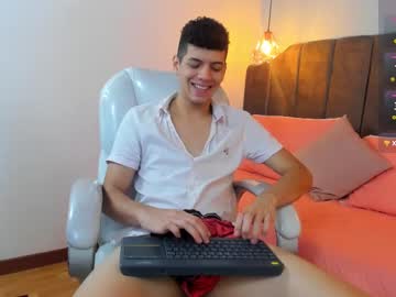 Leo_Fox22 May 08, 2025 Chaturbate stream image