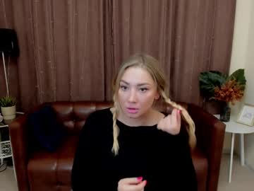 Adelwarners May 08, 2025 Chaturbate stream image
