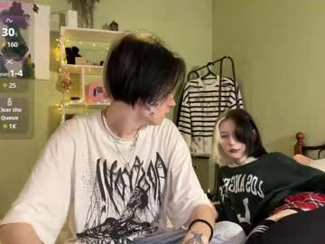 Veryraretwins May 08, 2025 Chaturbate stream image