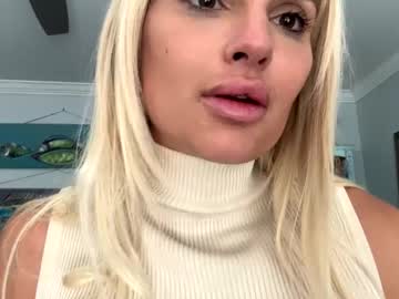 Dixiewreckedxoxo May 08, 2025 Chaturbate stream image