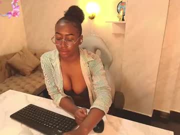 Qeen_Blackk May 08, 2025 Chaturbate stream image