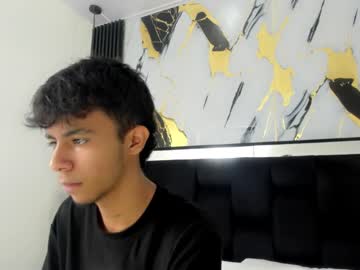 Dikey_18 May 08, 2025 Chaturbate stream image