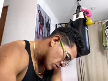 Tom_Kingfit May 08, 2025 Chaturbate stream image