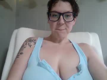 Hazelhinter May 09, 2025 Chaturbate stream image