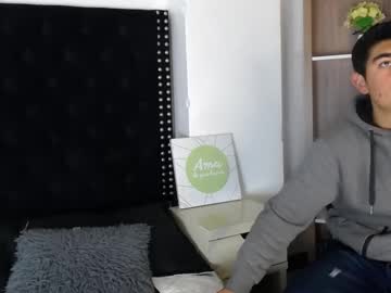 Alejandroramiirez_ May 09, 2025 Chaturbate stream image