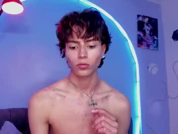 Chrristopher77 May 09, 2025 Chaturbate stream image