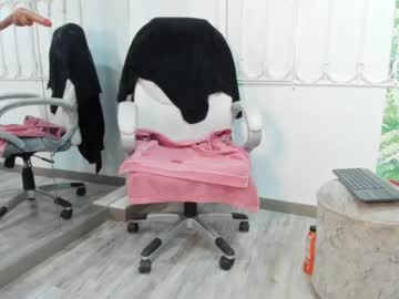 Aileen_Samantha May 09, 2025 Chaturbate stream image
