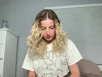 Official_Ellieanne May 09, 2025 Chaturbate stream image