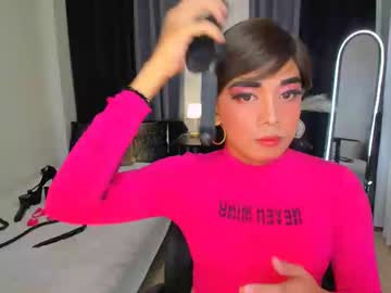 Zhavia_Bigcock May 09, 2025 Chaturbate stream image