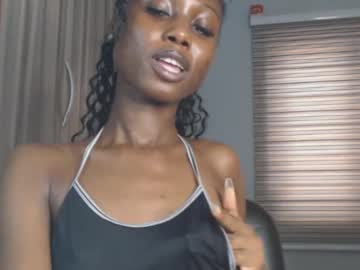 Choco_Petitqueen May 09, 2025 Chaturbate stream image