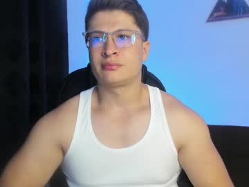 Tomson_Cruzz May 09, 2025 Chaturbate stream image