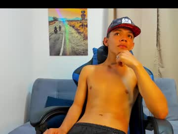 Daniel_Garzon001 May 09, 2025 Chaturbate stream image