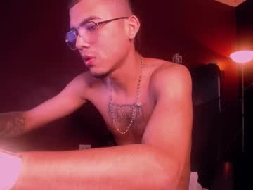 David_Serna May 09, 2025 Chaturbate stream image