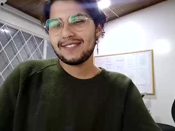 Alexofvenus01 May 10, 2025 Chaturbate stream image