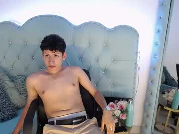 Matteo_White1 May 10, 2025 Chaturbate stream image