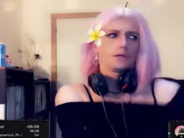Tinneked May 10, 2025 Chaturbate stream image
