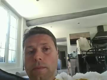 Ienien86 May 10, 2025 Chaturbate stream image